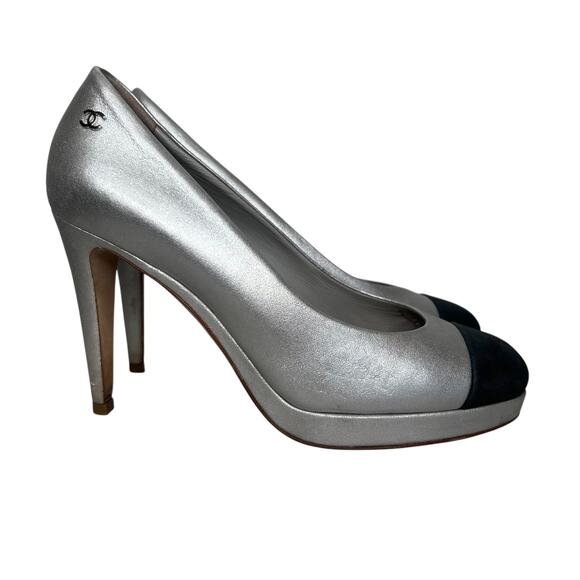 CHANEL Cap Toe Pump Size 38.5 - Picture 6 of 12
